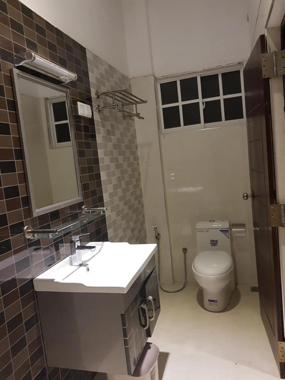 Livinya Holiday Resort Катарагама Екстериор снимка